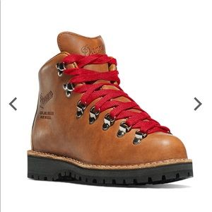 Danner Mountain Light Boots in Cascade